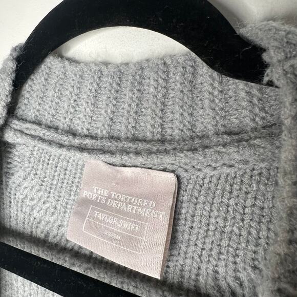 Taylor Swift The Tortured Poets Department Cable Knit Cardigan XS/S - Picture 3 of 7